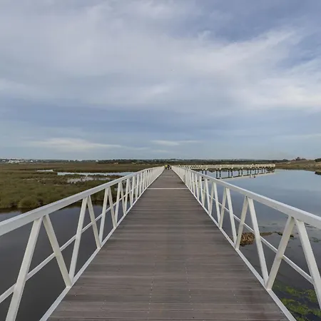 公寓 Coastal Bliss With Lagoon View *
