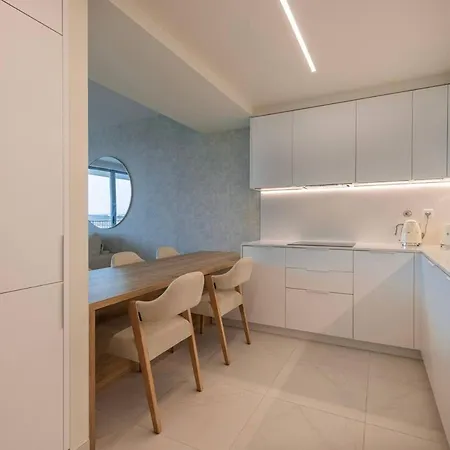 Coastal Bliss With Lagoon View