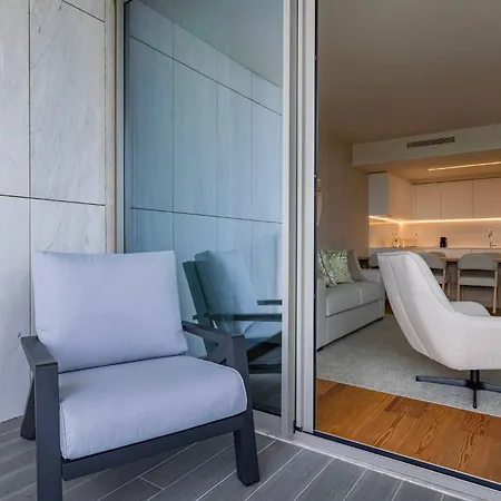 Coastal Bliss With Lagoon View Apartment *