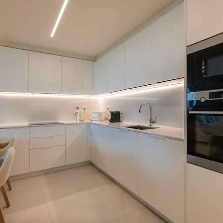 Coastal Bliss With Lagoon View